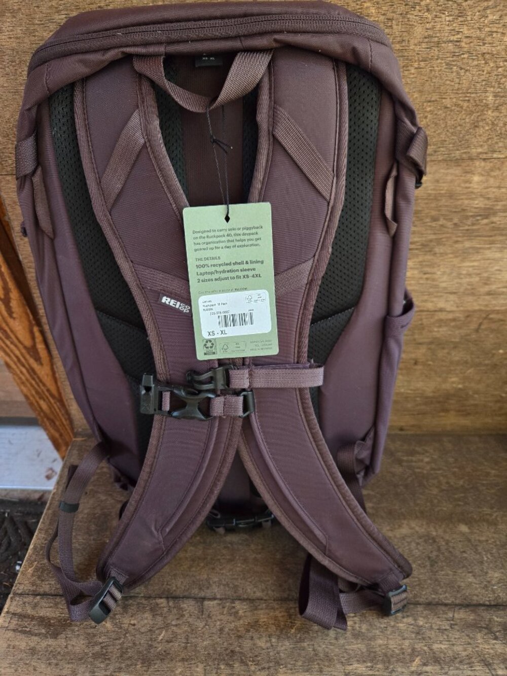 REI 18L Rucksack - Raisin - Picture 5 of 8